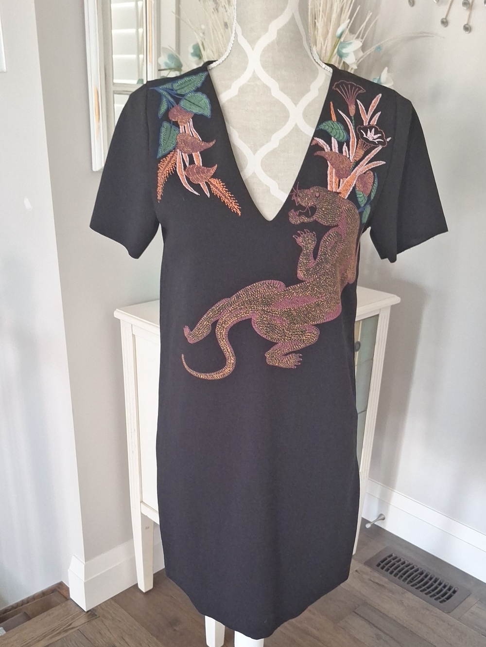 🆕️Zara midi dress
